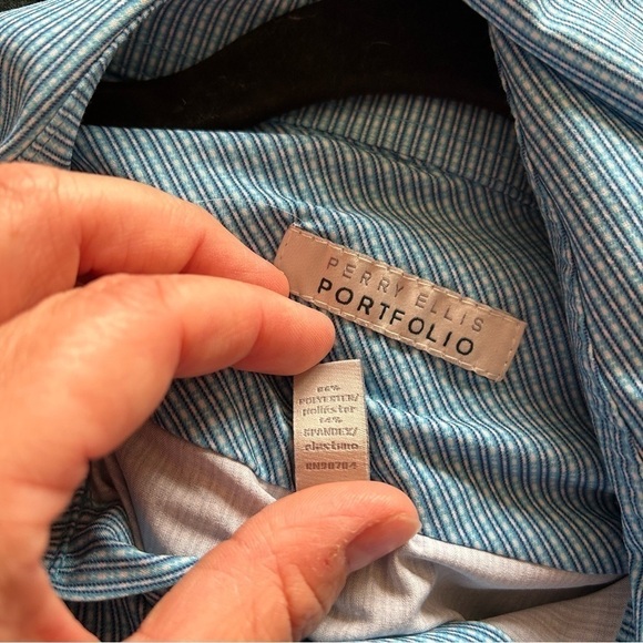 Perry Ellis Men’s Long Sleeve Button Up Dress Shirt - Size 15 1/2, 34/35 - Picture 5 of 7